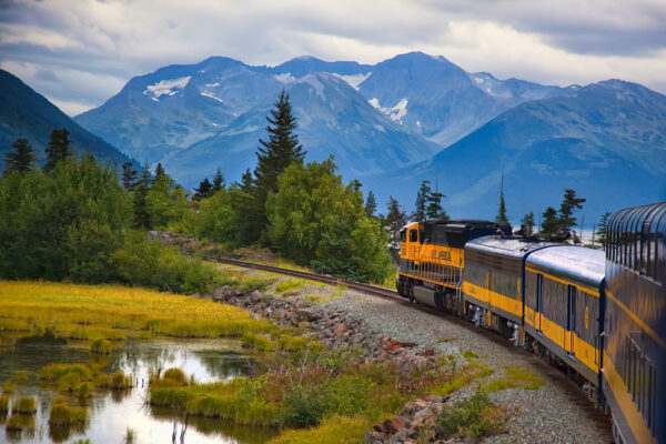Tourist railroads in the Western United States