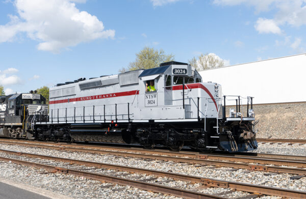 New York, Susquehanna & Western Railway paints diesel in heritage colors