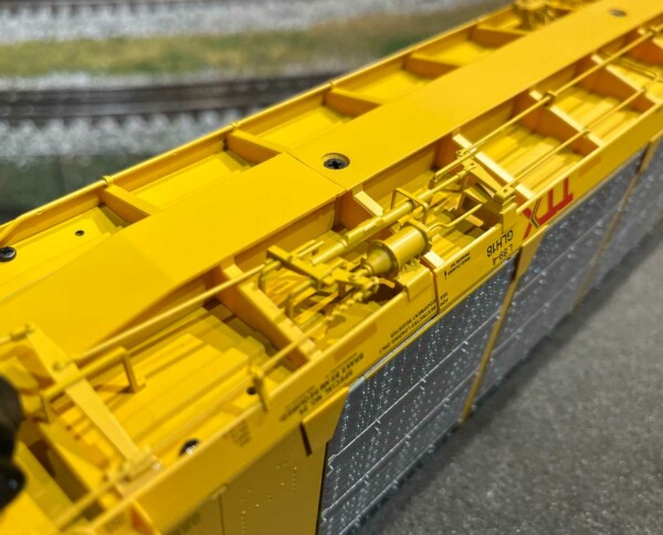 Atlas O multi max auto carrier underside brake detail