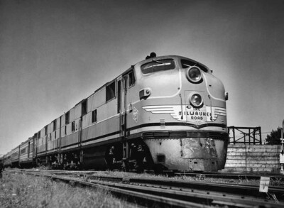 Milwaukee Road Hiawatha fleet stands out