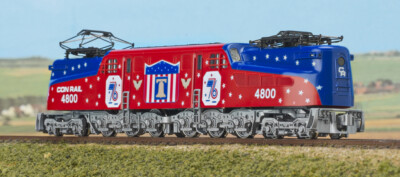 Locomotive models in Bicentennial paint