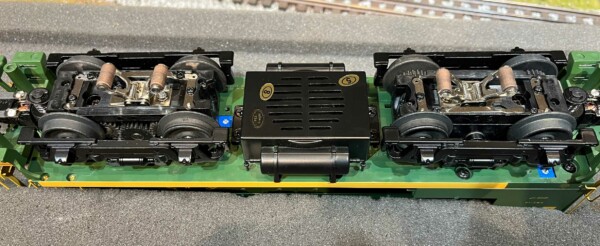 MTH VO1000 underside view