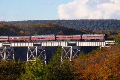 Scenic fall foliage train rides & events