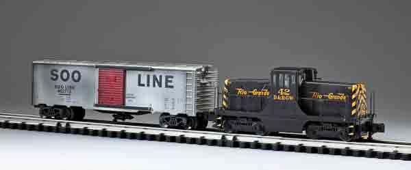 williams bachmann ge 44 ton engine with boxcar