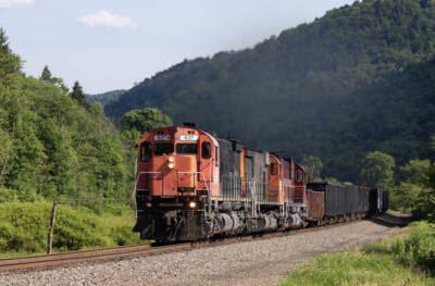 Genesee Valley Transportation adds to its Alco/MLW six-motor locomotive fleet (updated)