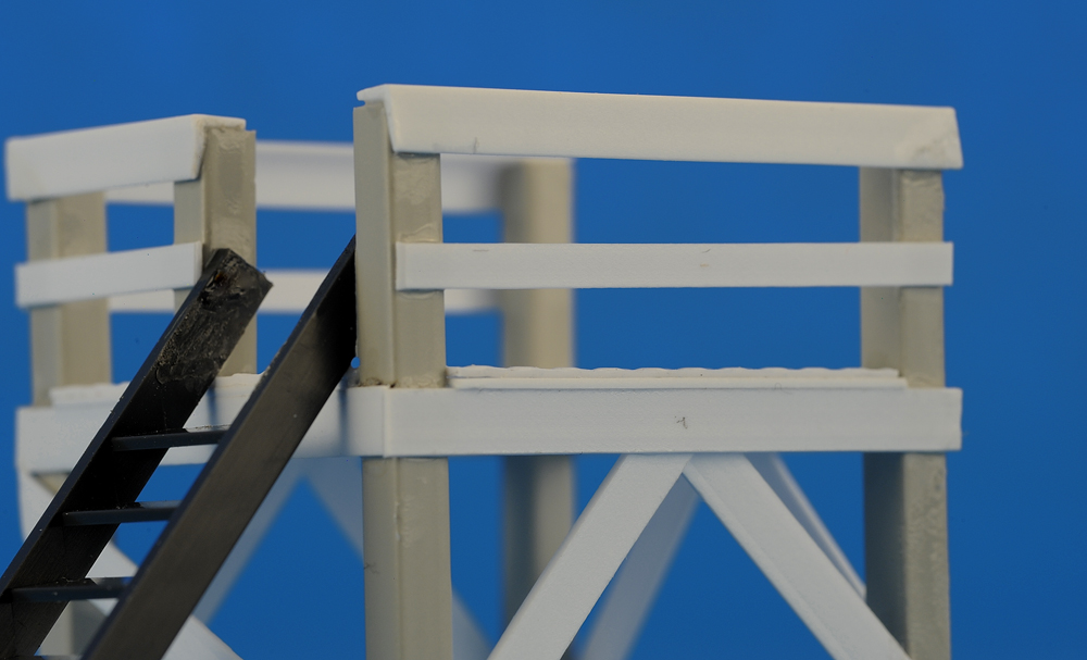 close up of unloading platform with middle brace added