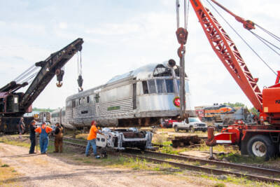 Wisconsin Great Northern places ‘Mark Twain Zephyr’ back on its trucks