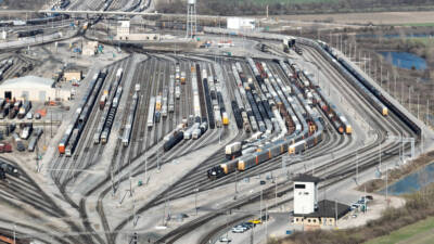 In remarks to regulators, rail shippers reveal preference for trucks