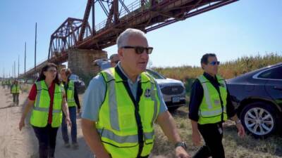 Railroads seek to head off Mexican bridge closures as cross-border traffic grows