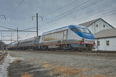 News photo: Amtrak HHP8 tests as cab car
