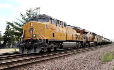 Union Pacific, Wabtec sign $1.2 billion deal for locomotive modernizations