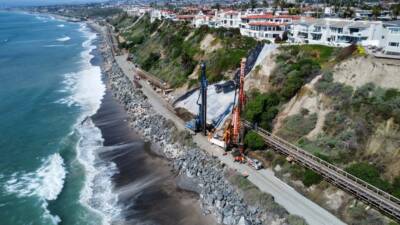 Work begins on wall at San Clemente, Calif., slide site