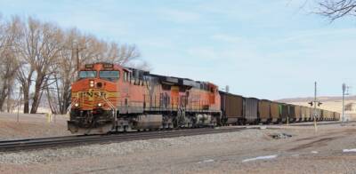 BNSF eliminates management jobs amid uncertain freight outlook