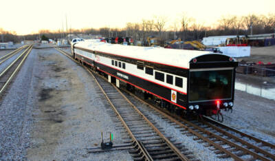News Photos: CN business train in Illinois