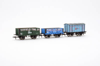Rapido Trains UK Titfield Thunderbolt-inspired wagon 3-pack