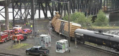 Rail safety experts question conclusions of long-train derailment study