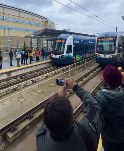 Sound Transit launches Bellevue-Redmond light rail service