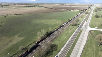 News photos: BNSF train derailed by tornado in Nebraska