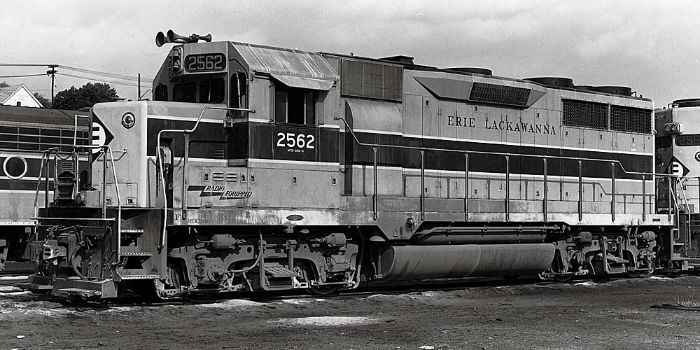 GP35 model of second-generation Electro-Motive diesel locomotives