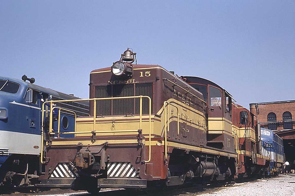 Red-and-yellow diesel NC&StL locomotives