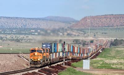 Volume growth and expense reductions boost BNSF operating profits