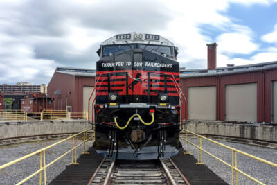 Newest Norfolk Southern paint scheme salutes its railroaders