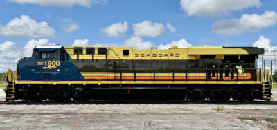CSX displays its latest heritage locomotive: No. 1900, honoring Seaboard Air Line