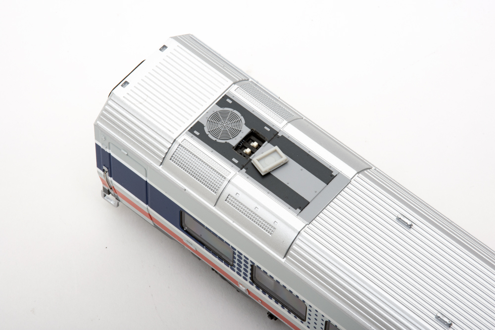 Color photo showing roof of HO scale passenger car.