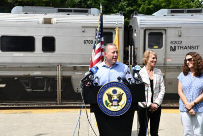 Congressman wants Amtrak, NJ passengers to get refunds for significantly late trains