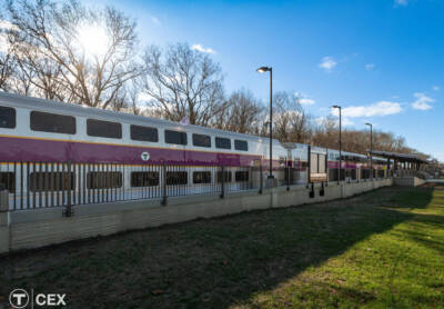 MBTA orders more bilevel commuter cars