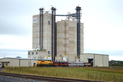 New feed mill opens on Pennsylvania’s North Shore Railroad