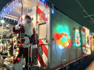 Caltrain remakes annual Holiday Train