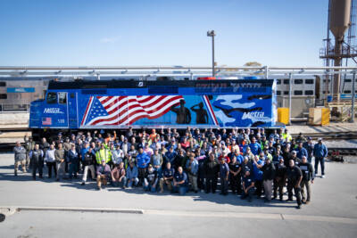 Metra introduces locomotive honoring veterans