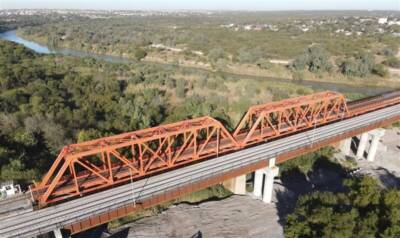 CPKC completes second span over the Rio Grande at the Laredo gateway