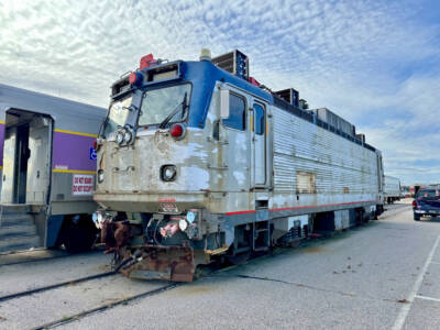 New preservation group buys Amtrak AEM7 No. 927