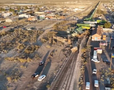 Truck was on grade crossing for just over a minute before fatal Texas accident, NTSB says (updated)