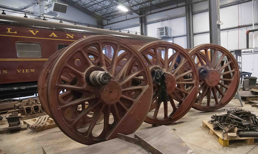 Drivers for steam locomotive in shop building