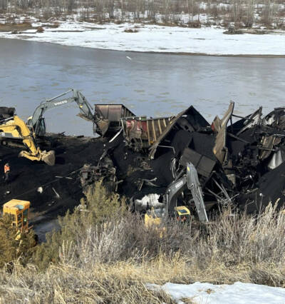 BNSF train derails in Montana (updated)