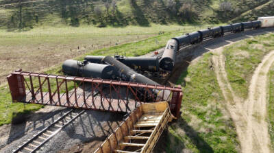 UP train derails on Tehachapi Pass