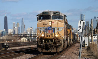 Union Pacific posts flat quarterly results despite volume growth