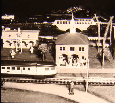 Tru-Vue stereoscopic model train filmstrips