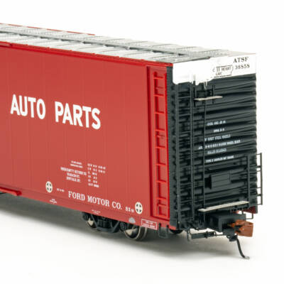 ScaleTrains HO Thrall 86-foot high-cube boxcar
