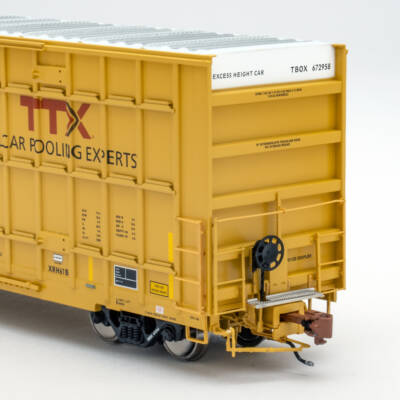 ScaleTrains HO Trinity 7500 high-cube boxcar