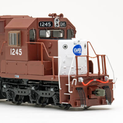 ScaleTrains HO EMD SD38-2