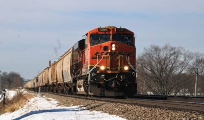 BNSF agrees to new standards for transport of plastic pellets